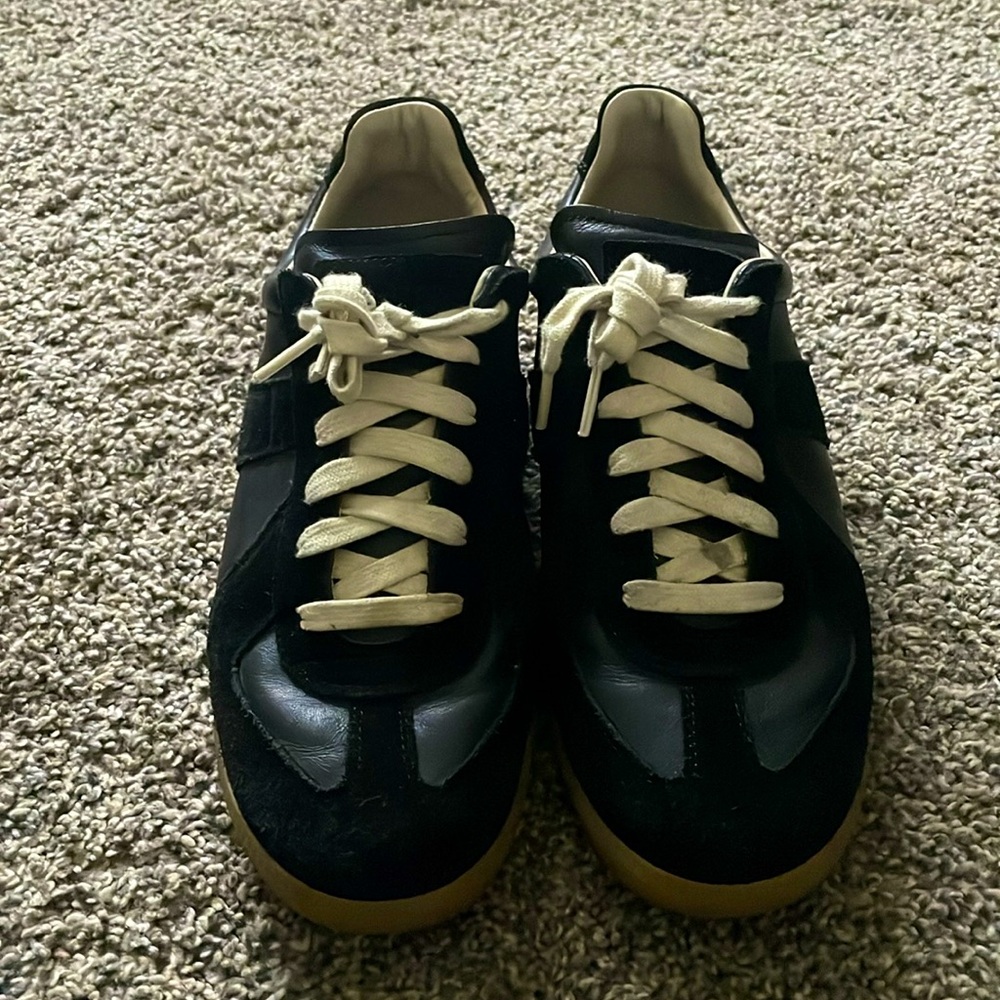 MAISON MARGIELA GATS BLACK AND BROWN